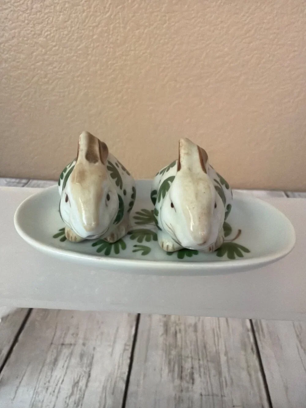 Set of 2 Vintage Cat & Bunny Salt Pepper Shaker Sets w/Matching Underplate 1970s - Picture 8 of 15